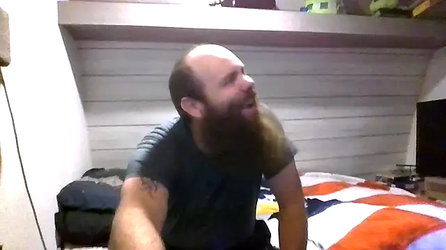 ThisGuy42o Live XXX Chat