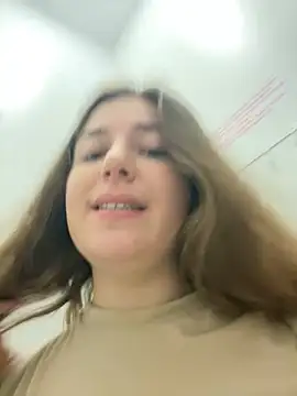 kate_nicepops333221's Live XXX Chat