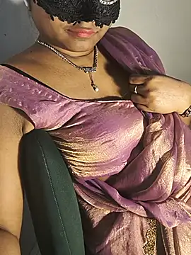 צ'אט XXX בשידור חי של DIRTYSECRET_QUEEN_07