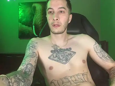 JuicyJoshy Chat XXX in diretta