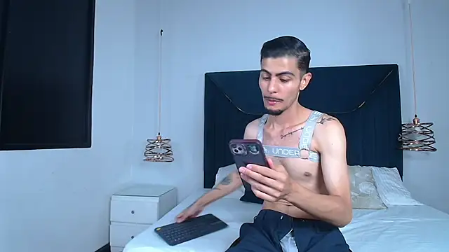 IzanDupond's Webcam Show