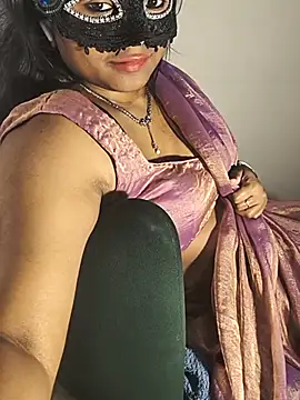Chatroom XXX en direct de DIRTYSECRET_QUEEN_07