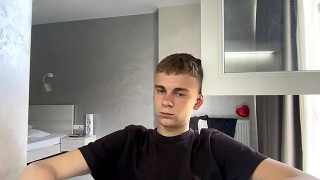 SoloFury 라이브 XXX 채팅