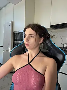 CurlyLara Chat XXX live