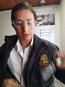 Valentina--1's Live XXX Chat