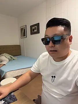 langzi-888 网络视讯表演