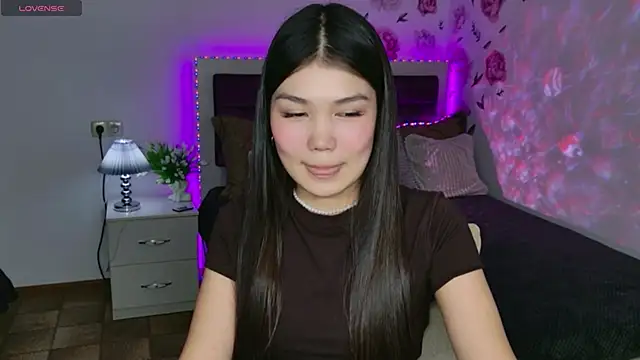 AmeliyaJune Adlı Modelin Canlı XXX Sohbeti