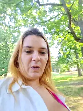 Aria423 Chat XXX in diretta