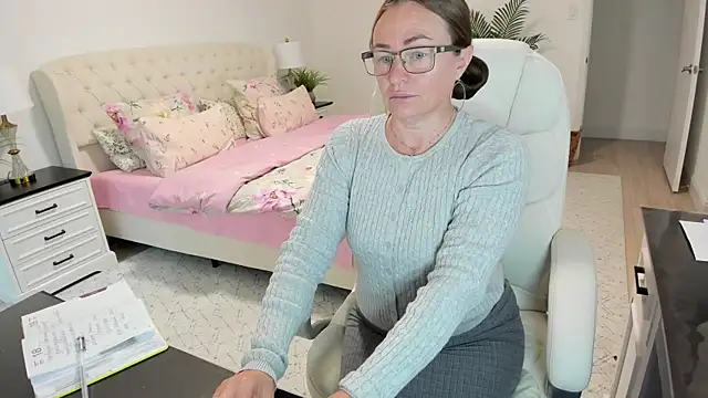 Vika73 现场XXX聊天