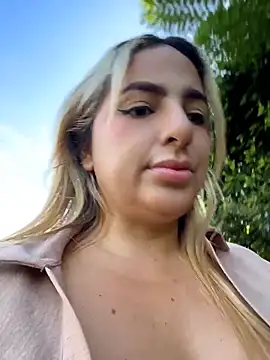 Онлайн чат XXX sammyqueenx21