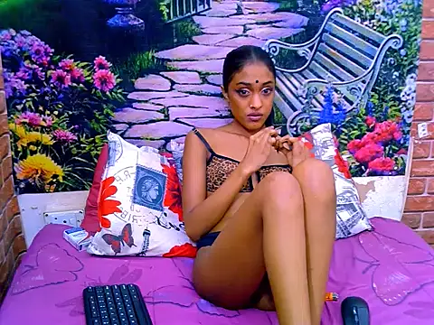 IndianPretty14u2Luv Chat XXX in diretta