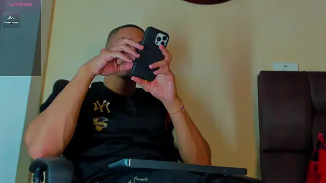 MikeRoss7777 라이브 XXX 채팅