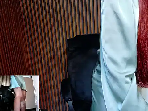 Chat +18 de MissOffice_ ao vivo