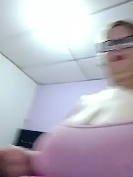 EllisW8n Live XXX chat
