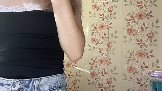WhitePowerGirl: онлайн-секс-чат