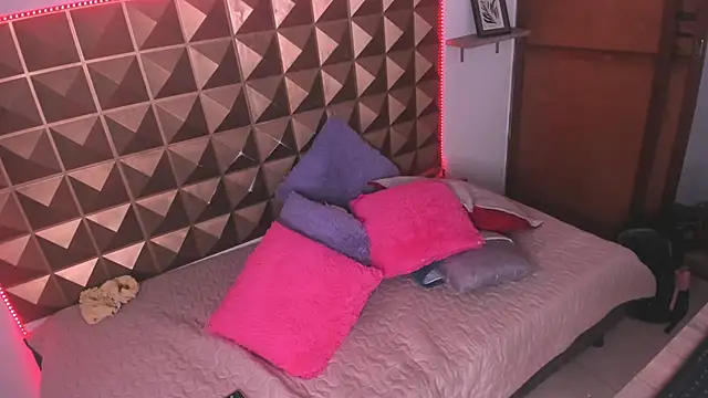 Chat +18 de Sarah_miel ao vivo