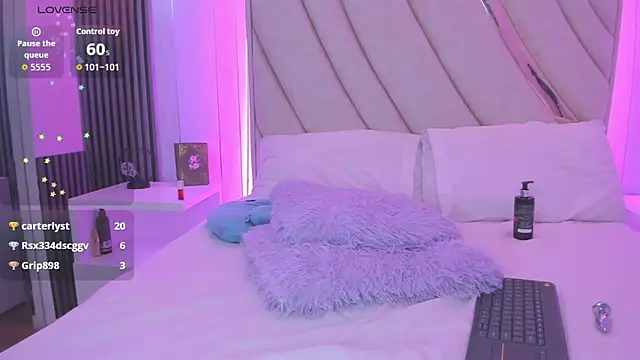 rebeca_brown_ élő XXX-chatje