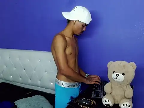 دردشة Angel_foxc13 الجنسية المباشرة