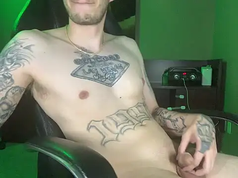 JuicyJoshyのライブXXXチャット
