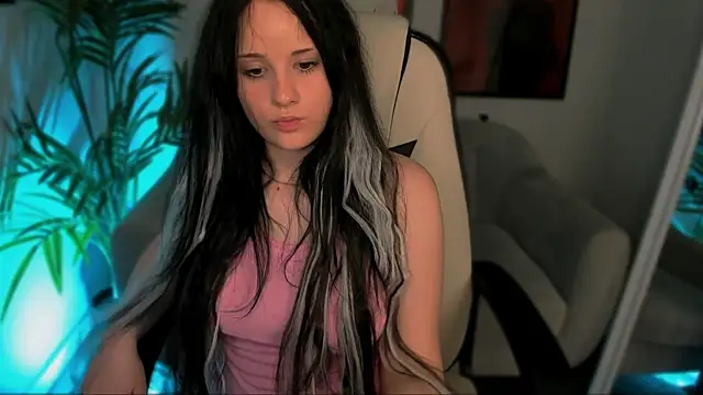 AmeliaRiviera Adlı Modelin Canlı XXX Sohbeti