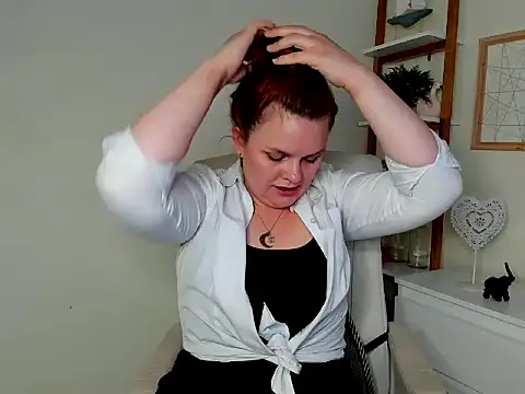 GingerKitten1 Adlı Modelin Canlı XXX Sohbeti