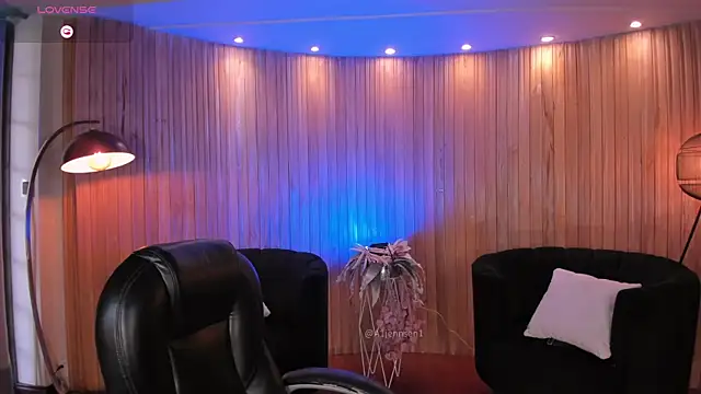 Živý XXX chat AllyJensen