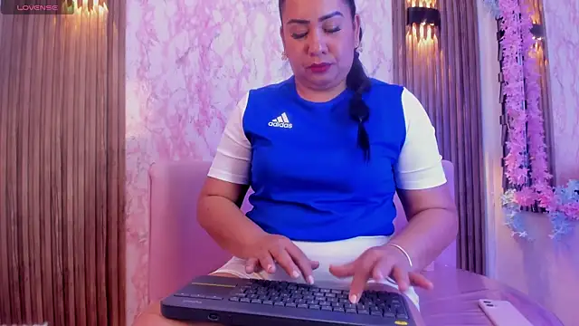 دردشة Pandora_Wang الجنسية المباشرة