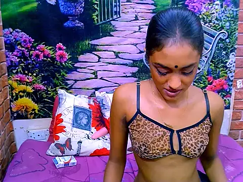 IndianPretty14u2Luv Adlı Modelin Canlı XXX Sohbeti