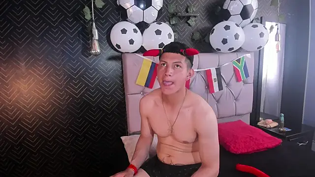 Tony_Zackk Webcam show