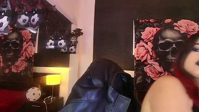 EvaaFoxxy1's Live XXX Chat