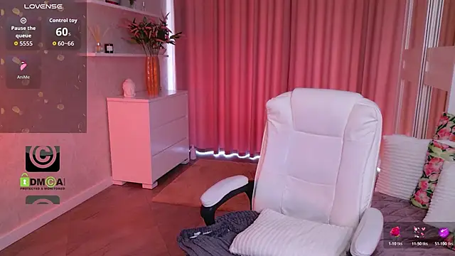 Онлайн чат XXX KellyKleine