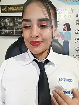 Chatroom XXX en direct de MAYE__13