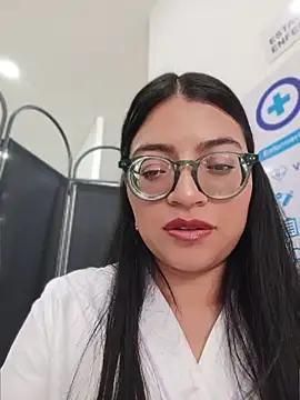 SOFI__10n Live XXX chat