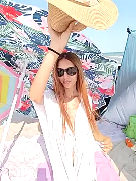 Chat +18 de Andreea_Foxx ao vivo