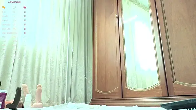 Crazy1One 现场XXX聊天
