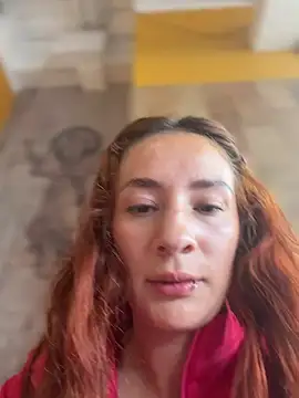 Chatroom XXX en direct de Samyra_Biker12