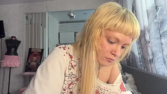 FreedaDeloachn Webbikameraesitys