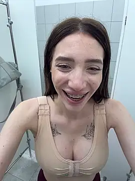 Chat XXX en directo de BallerinaCappuccino_