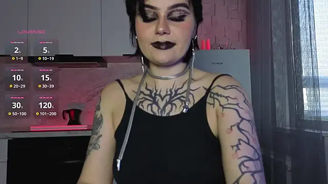 Chat +18 de IntrigueYourDay ao vivo