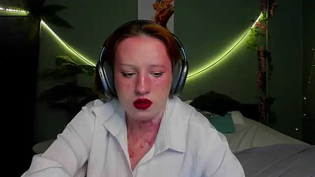 XXX chat uživo modela Maya_foxy