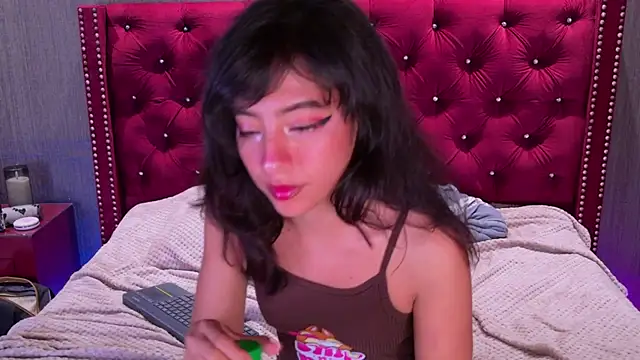 دردشة Kiara_layla الجنسية المباشرة