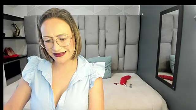 Charlot_milf – Naživo XXX chat