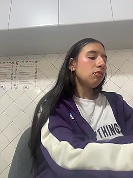 Czat XXX na żywo – LilyRossi_