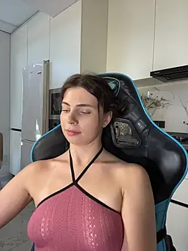 צ'אט XXX בשידור חי של CurlyLara
