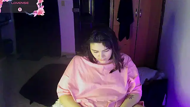 soysara15's Live XXX Chat