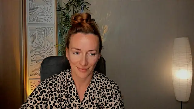 RebeccaMartinez's Live XXX Chat