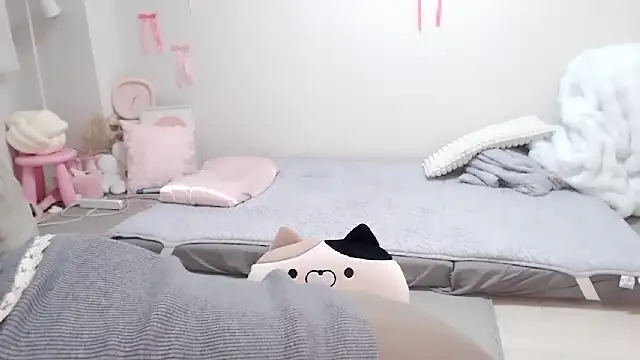 XXX chat uživo modela moka-neko