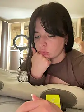 دردشة Poly_Nick الجنسية المباشرة