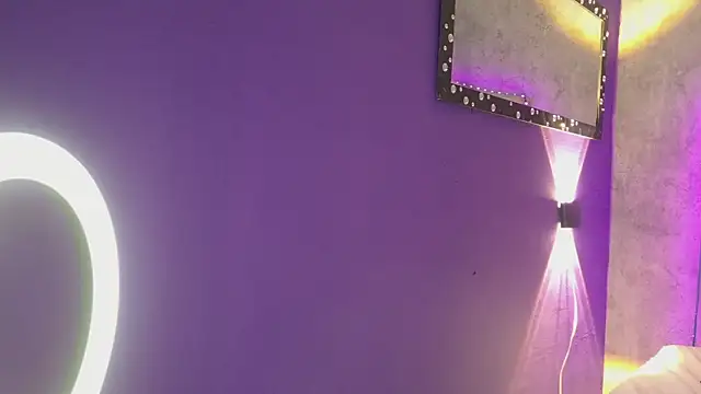 AlexaIvory live XXX chat