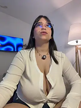 tati_reyess Adlı Modelin Canlı XXX Sohbeti